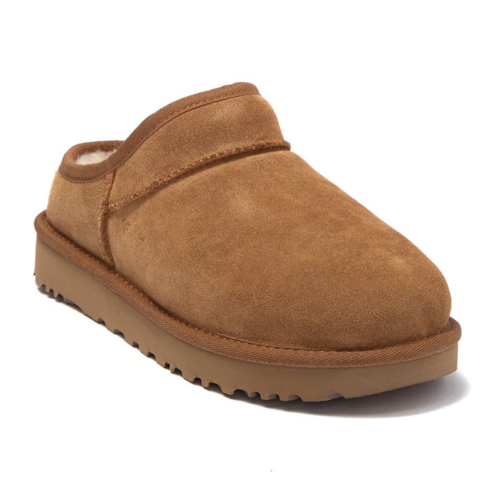 UGG ® Classic Slipper (Women)